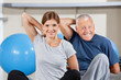 Beschreibung: Sportgruppe im Fitnesscenter