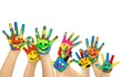 Beschreibung: viele bemalte bunte Kinderhände